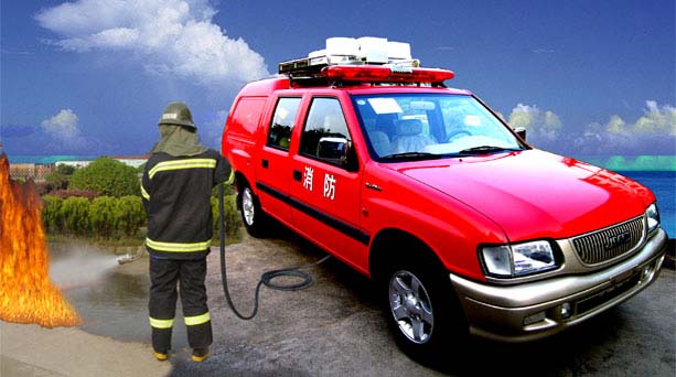 多功能高效细水雾消防车